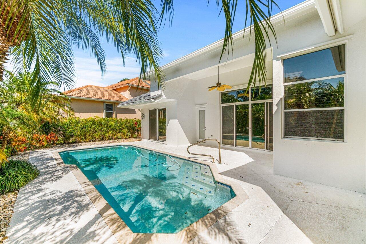 6135 Vista Linda Lane