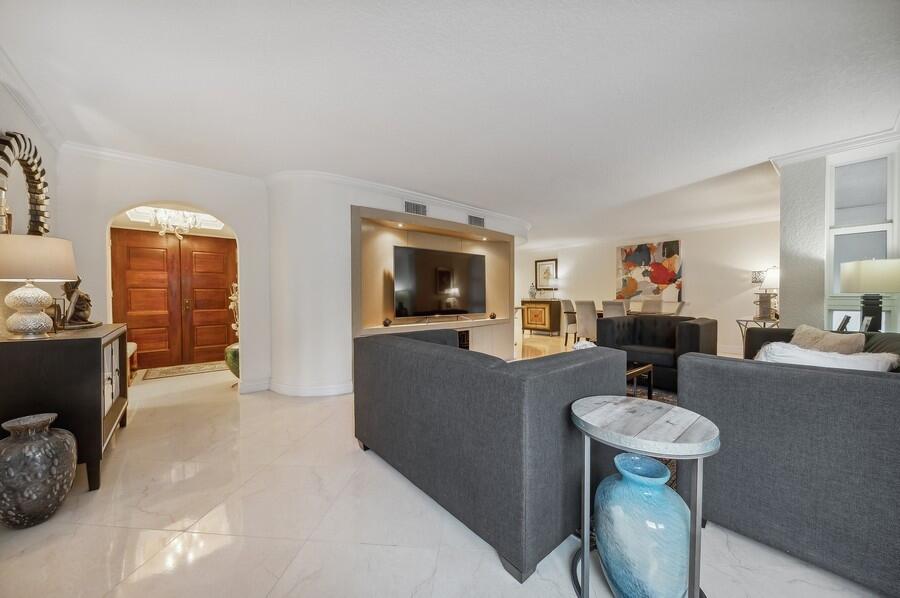 2200 S Ocean Boulevard 106