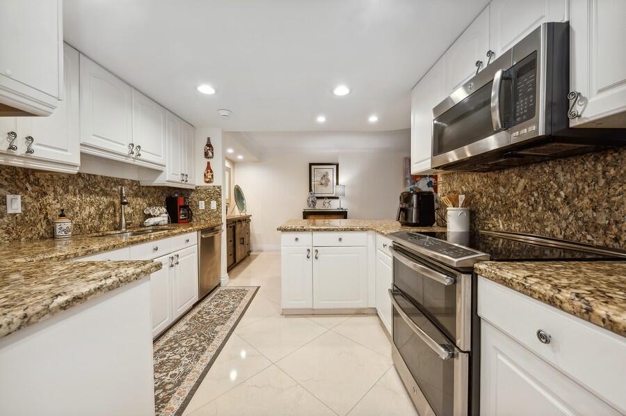 2200 S Ocean Boulevard 106