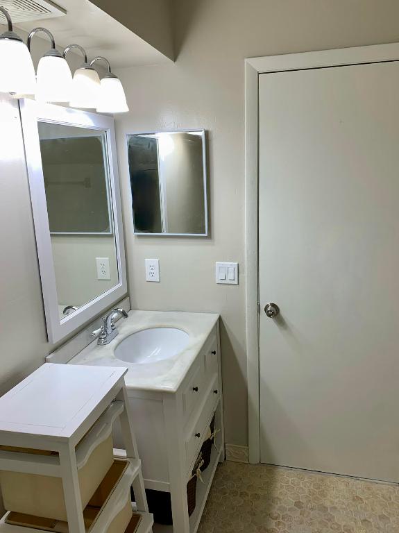 33 Deer Creek Road D106