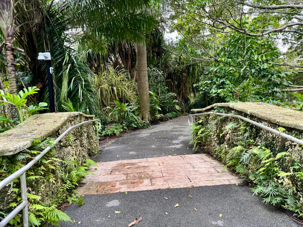 33 Deer Creek Road D106