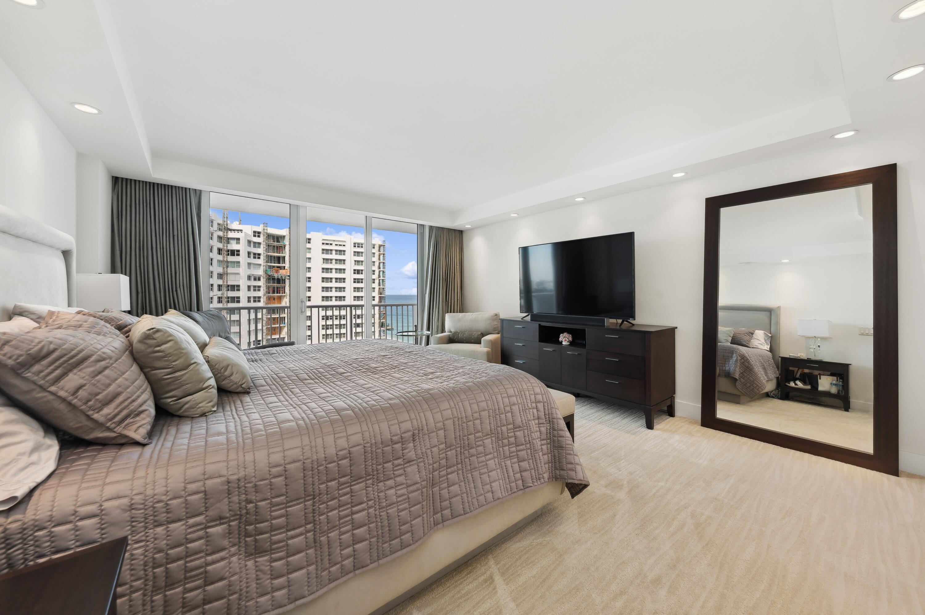 4300 N Ocean Boulevard 10m