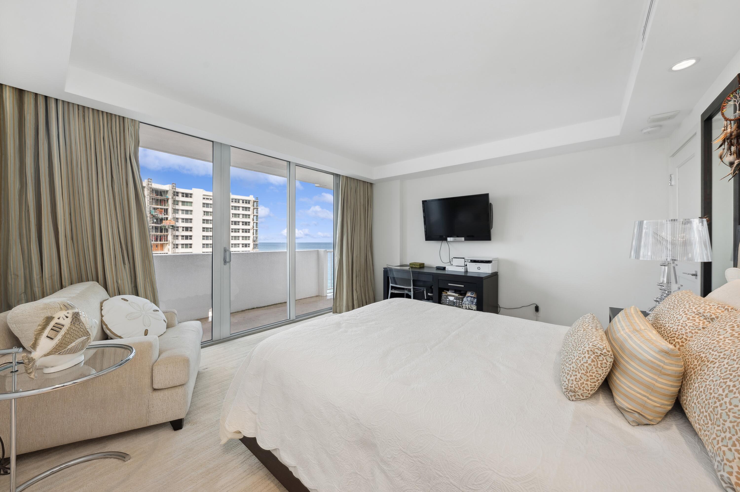 4300 N Ocean Boulevard 10m