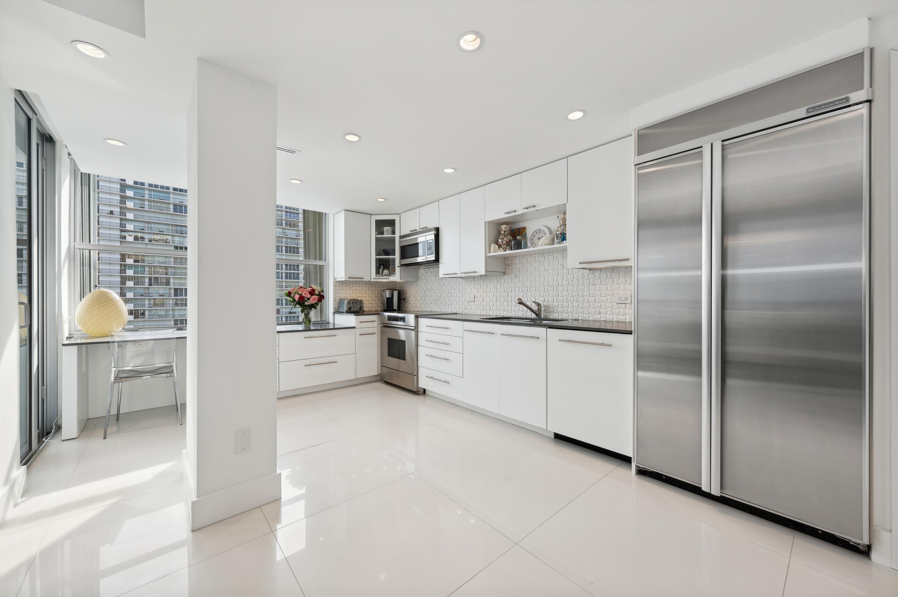 4300 N Ocean Boulevard 10m