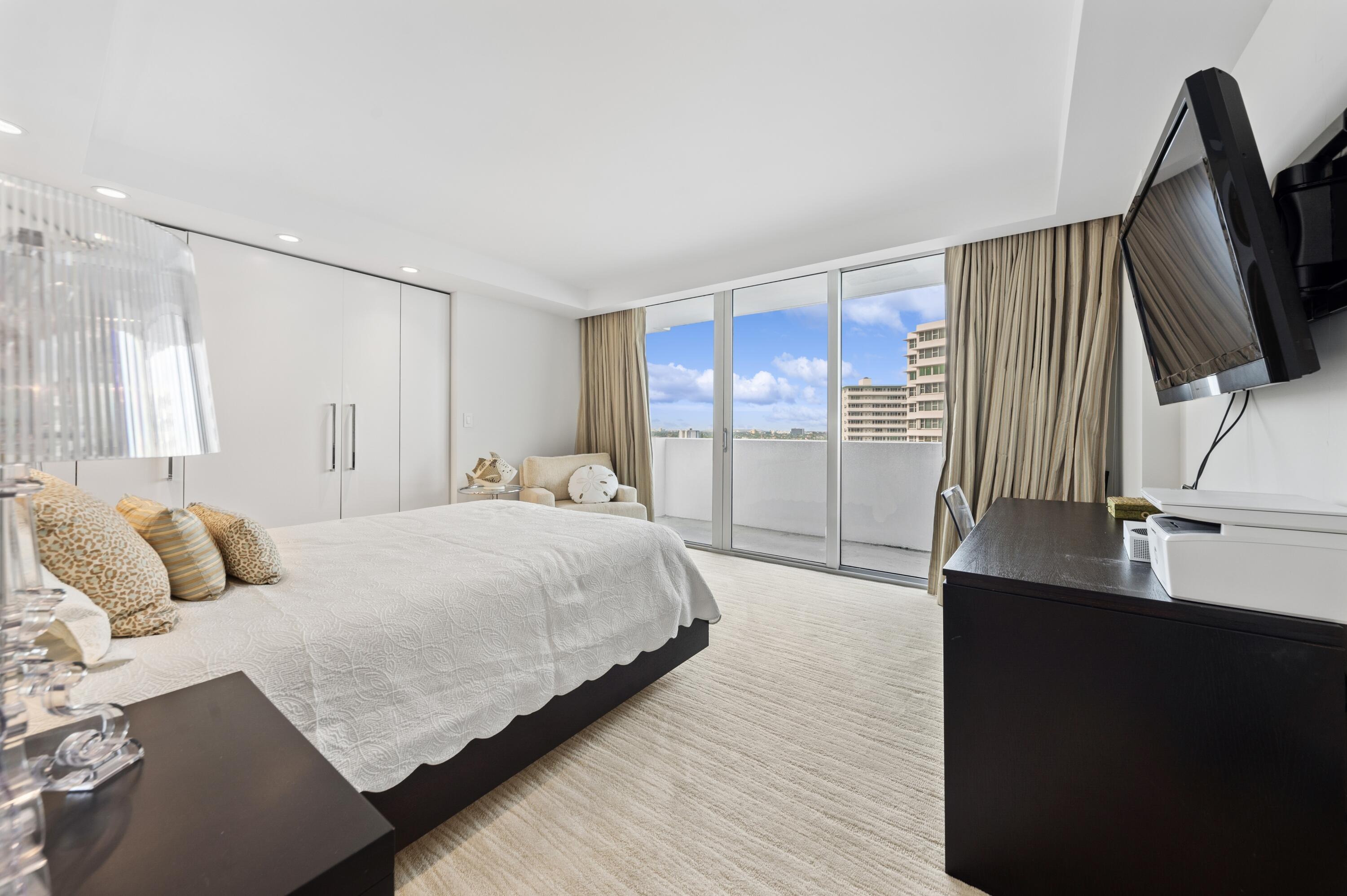 4300 N Ocean Boulevard 10m