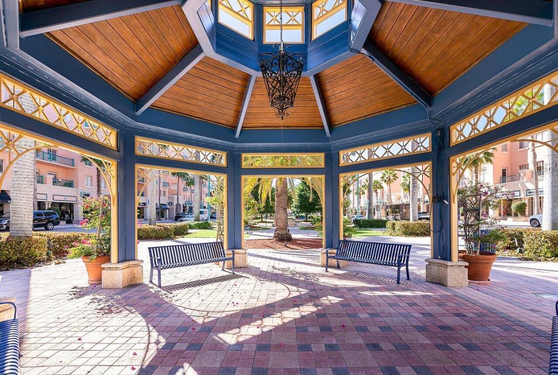 371 SW 8th Street 2-B-W