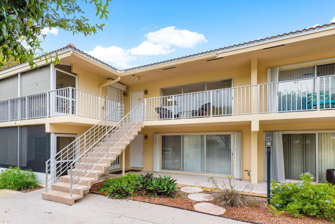 371 SW 8th Street 2-B-W