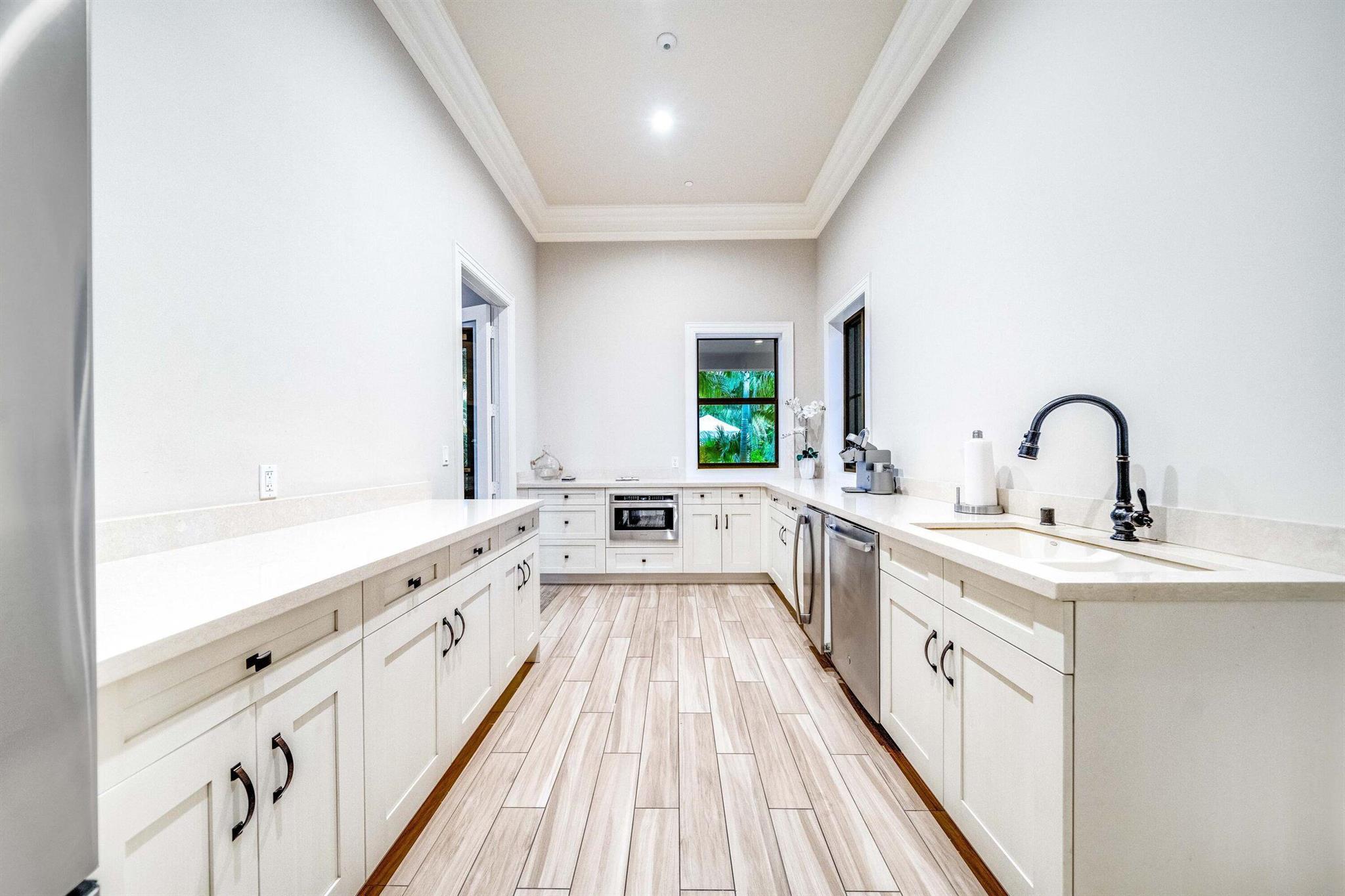 8619 Grand Prix Lane