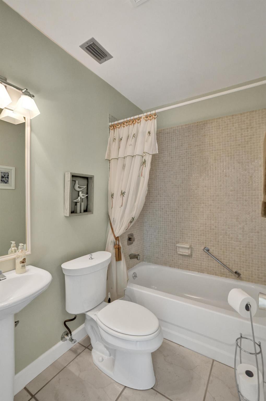 1120 Mahogany Way 204