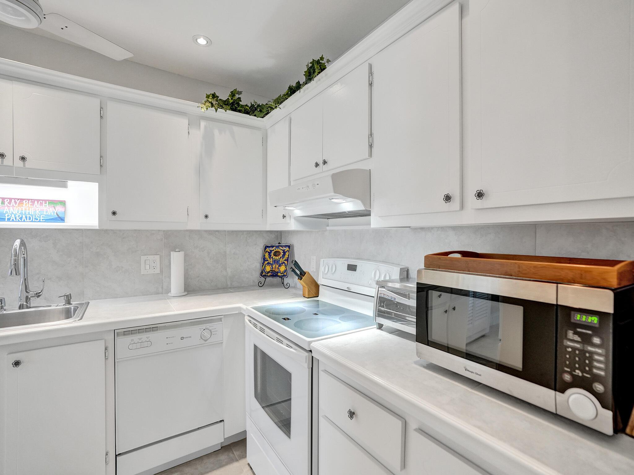 1120 Mahogany Way 204