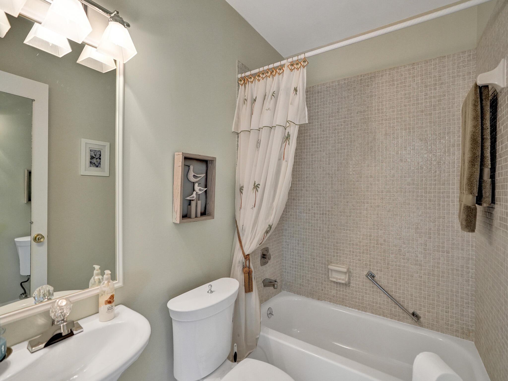 1120 Mahogany Way 204