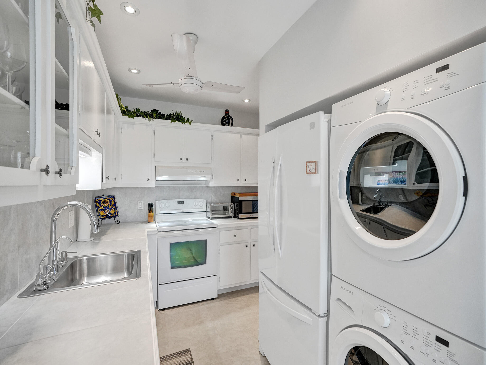 1120 Mahogany Way 204