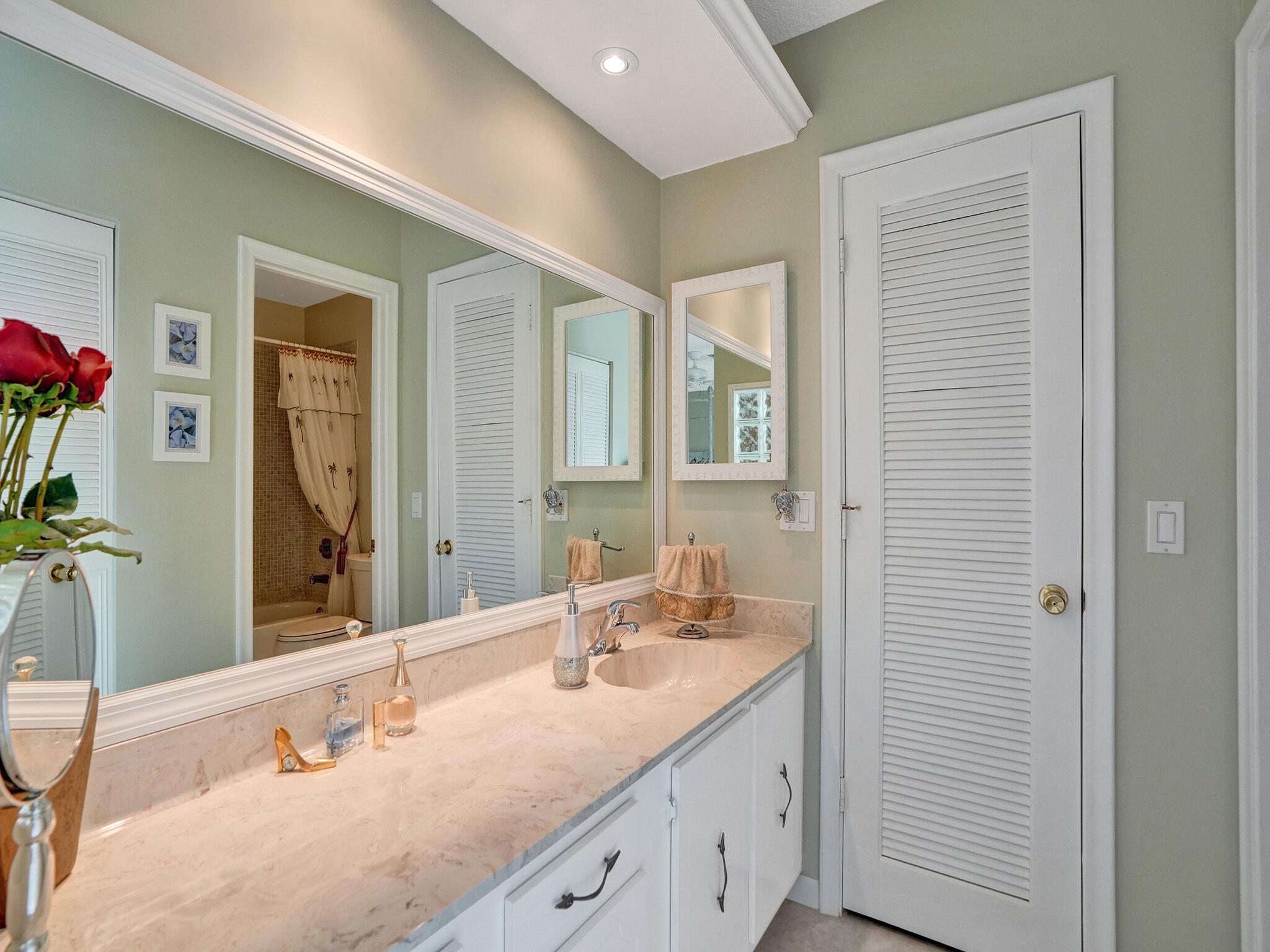 1120 Mahogany Way 204