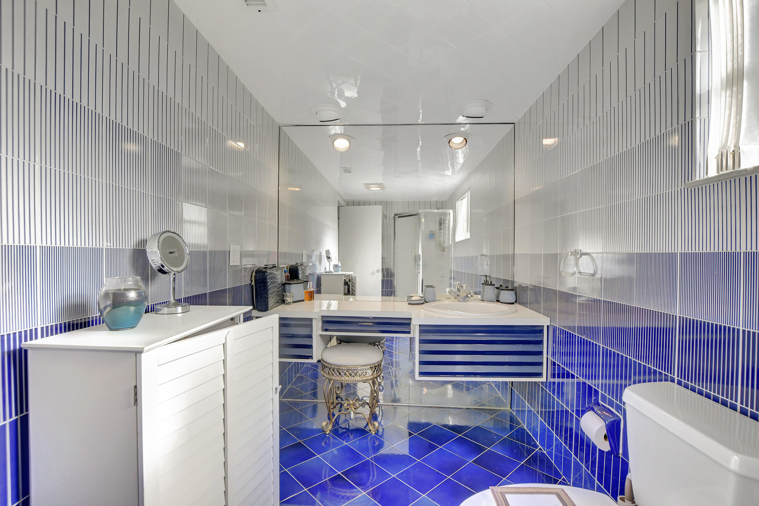 9223 Pecky Cypress Lane 10a