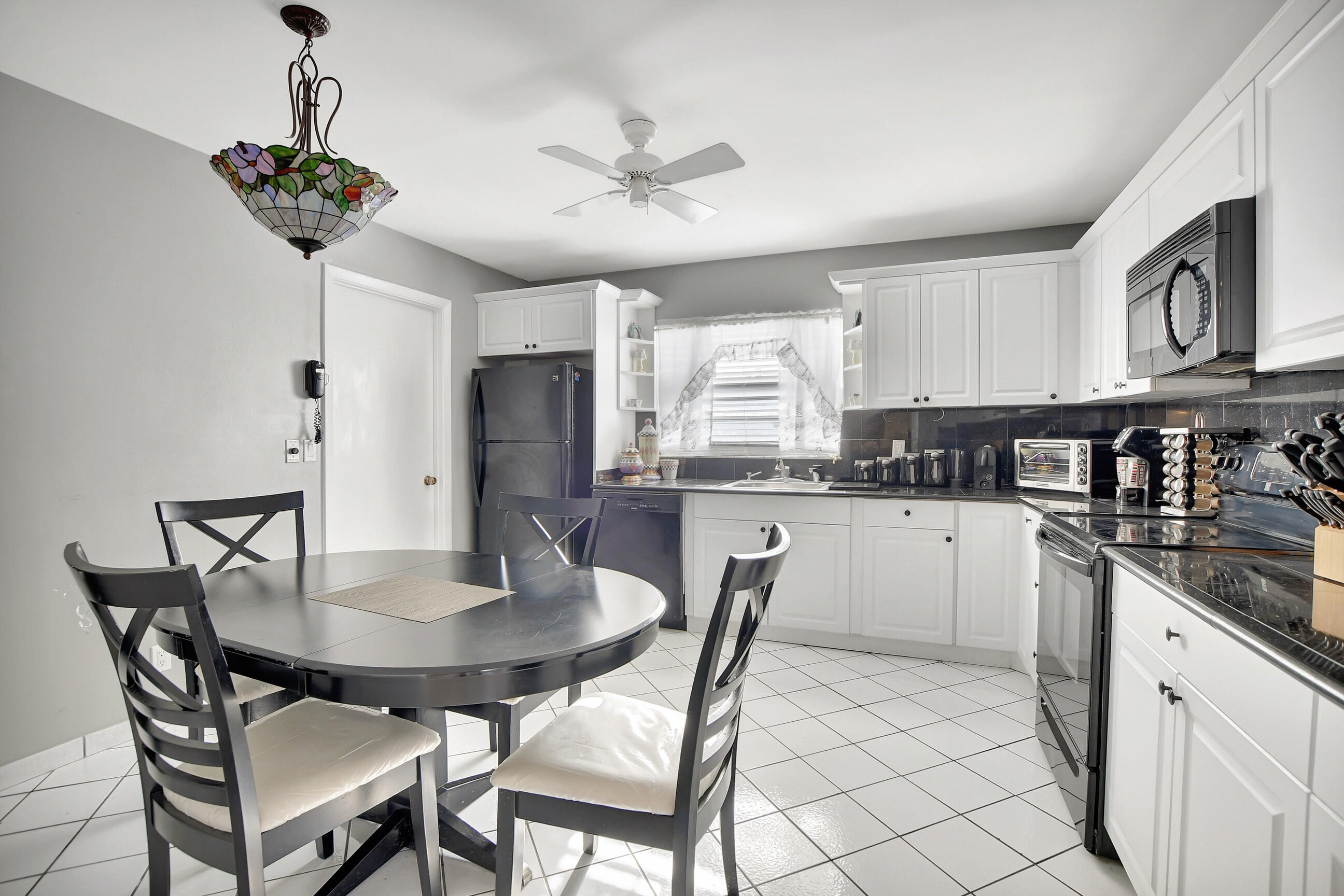 9223 Pecky Cypress Lane 10a