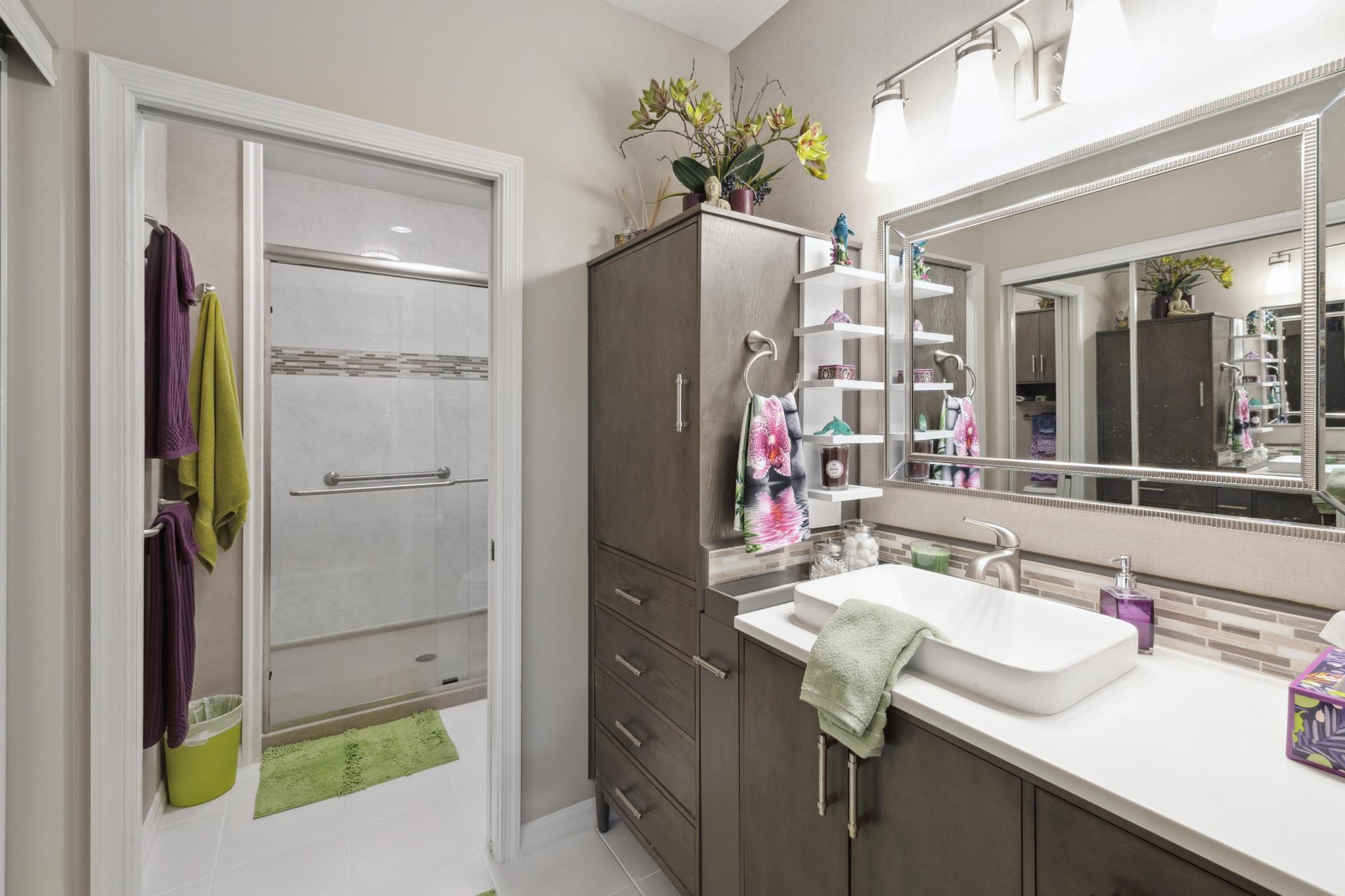 6137 Petunia Road