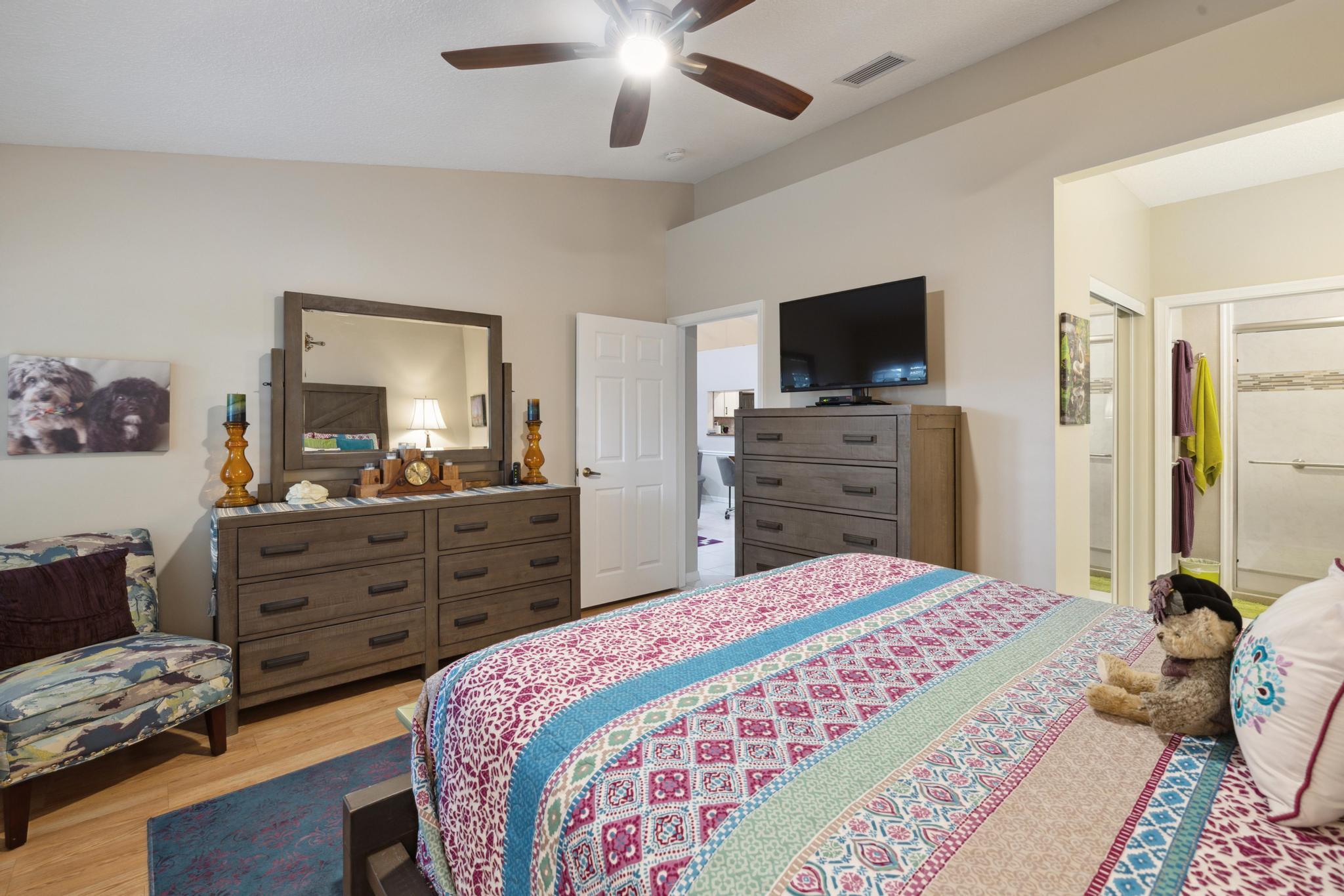 6137 Petunia Road