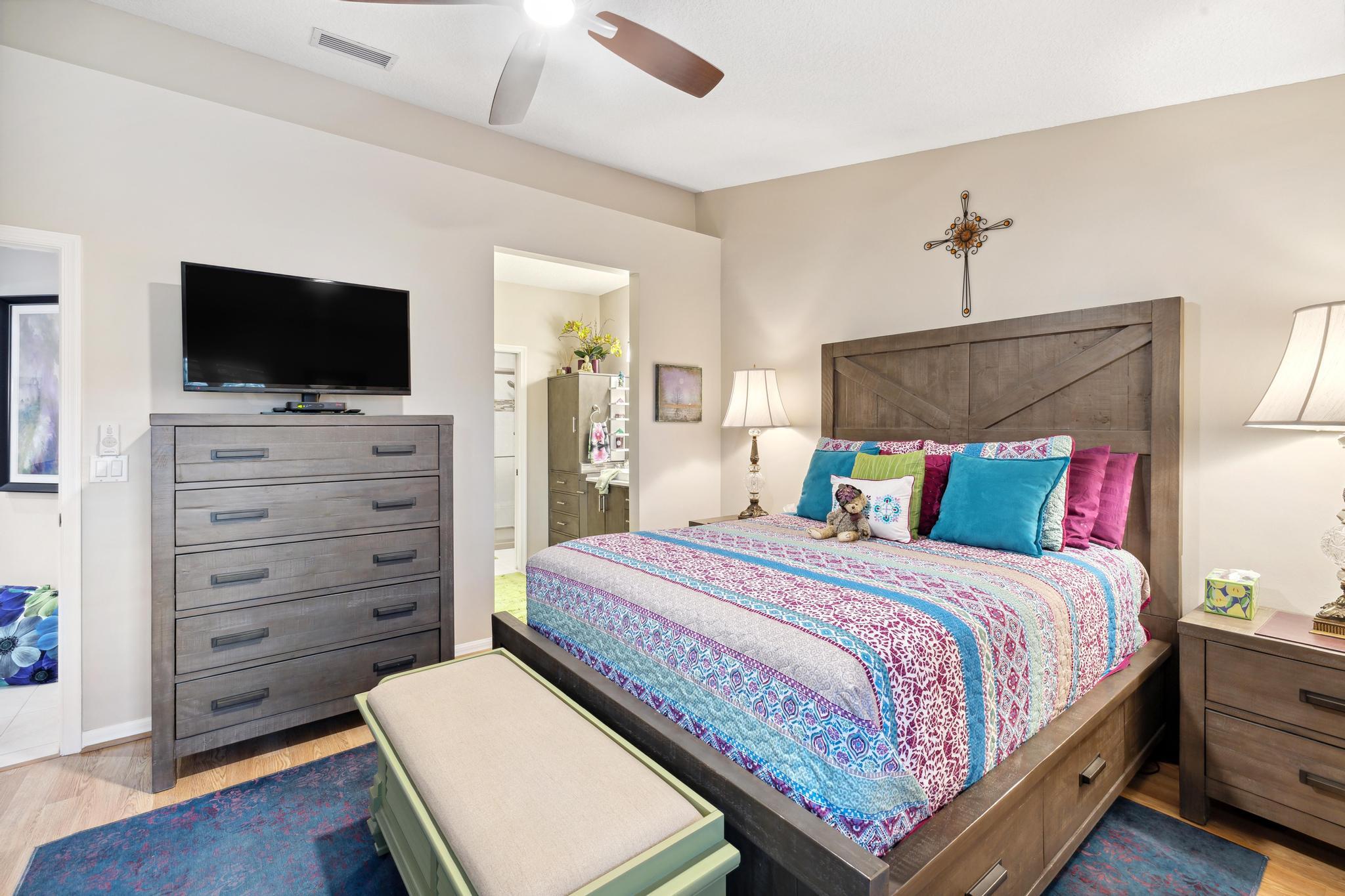 6137 Petunia Road