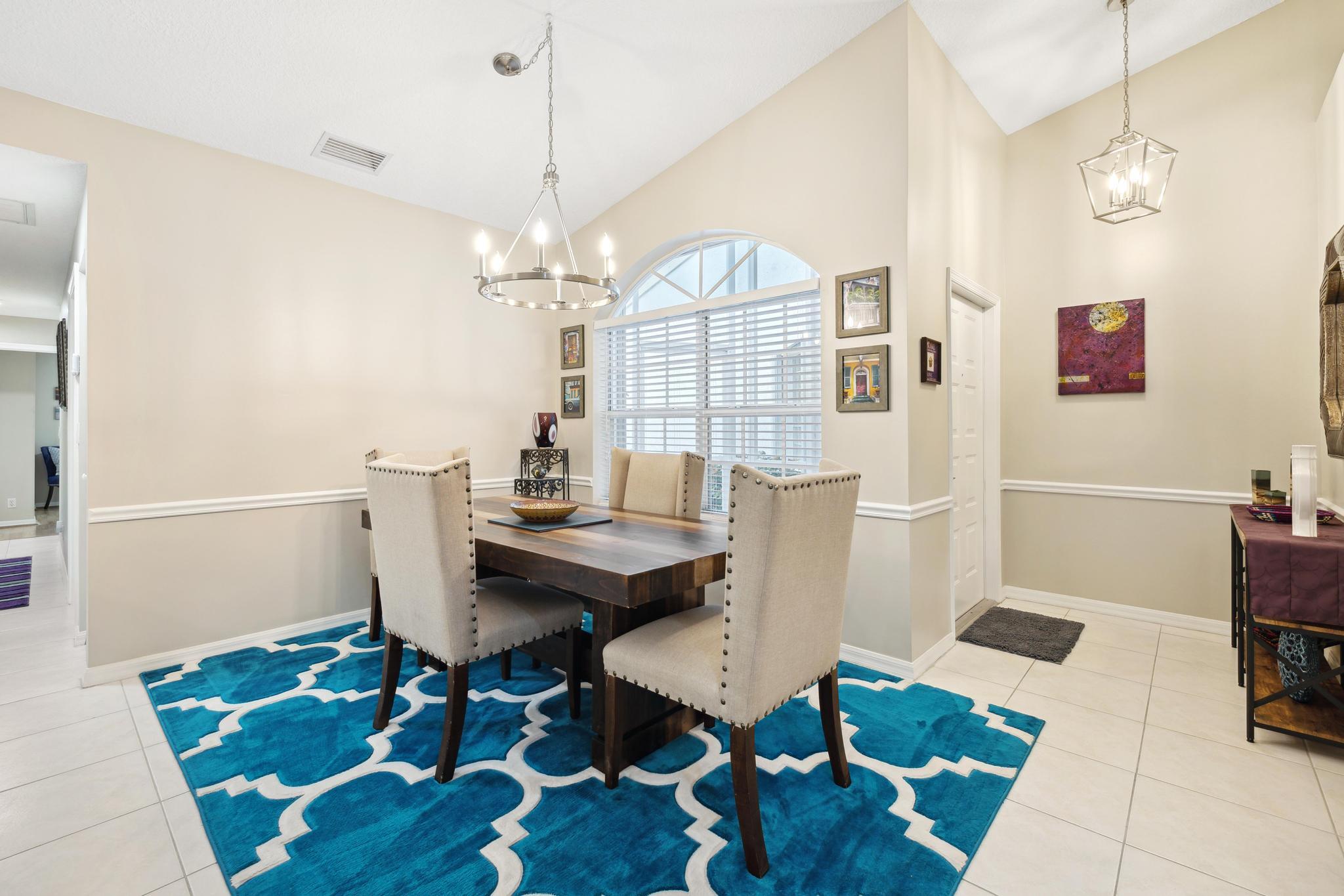 6137 Petunia Road