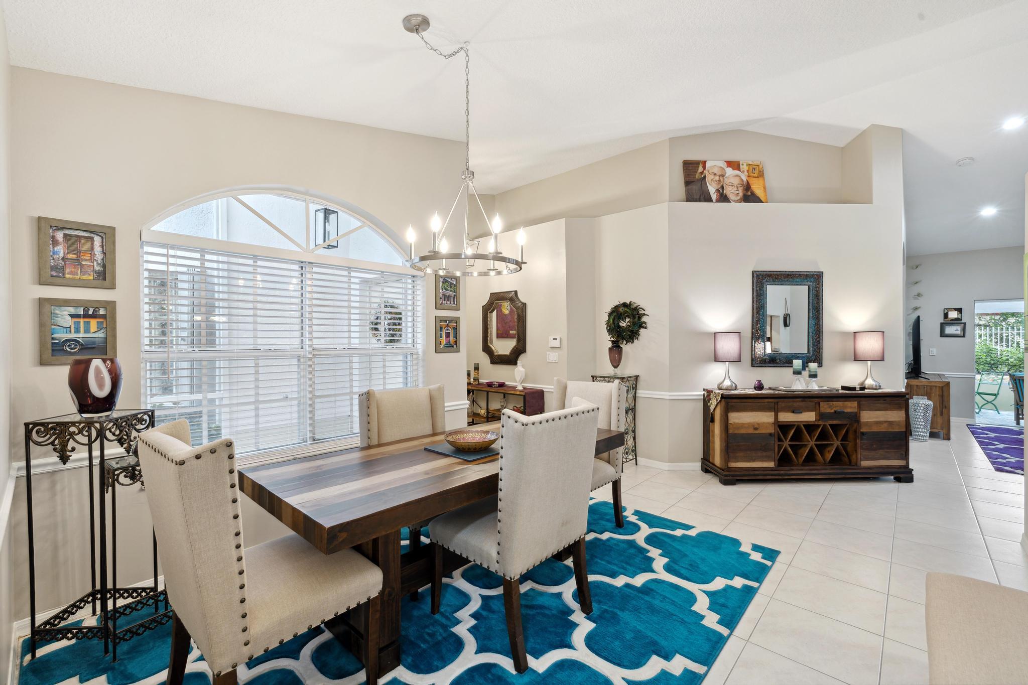6137 Petunia Road