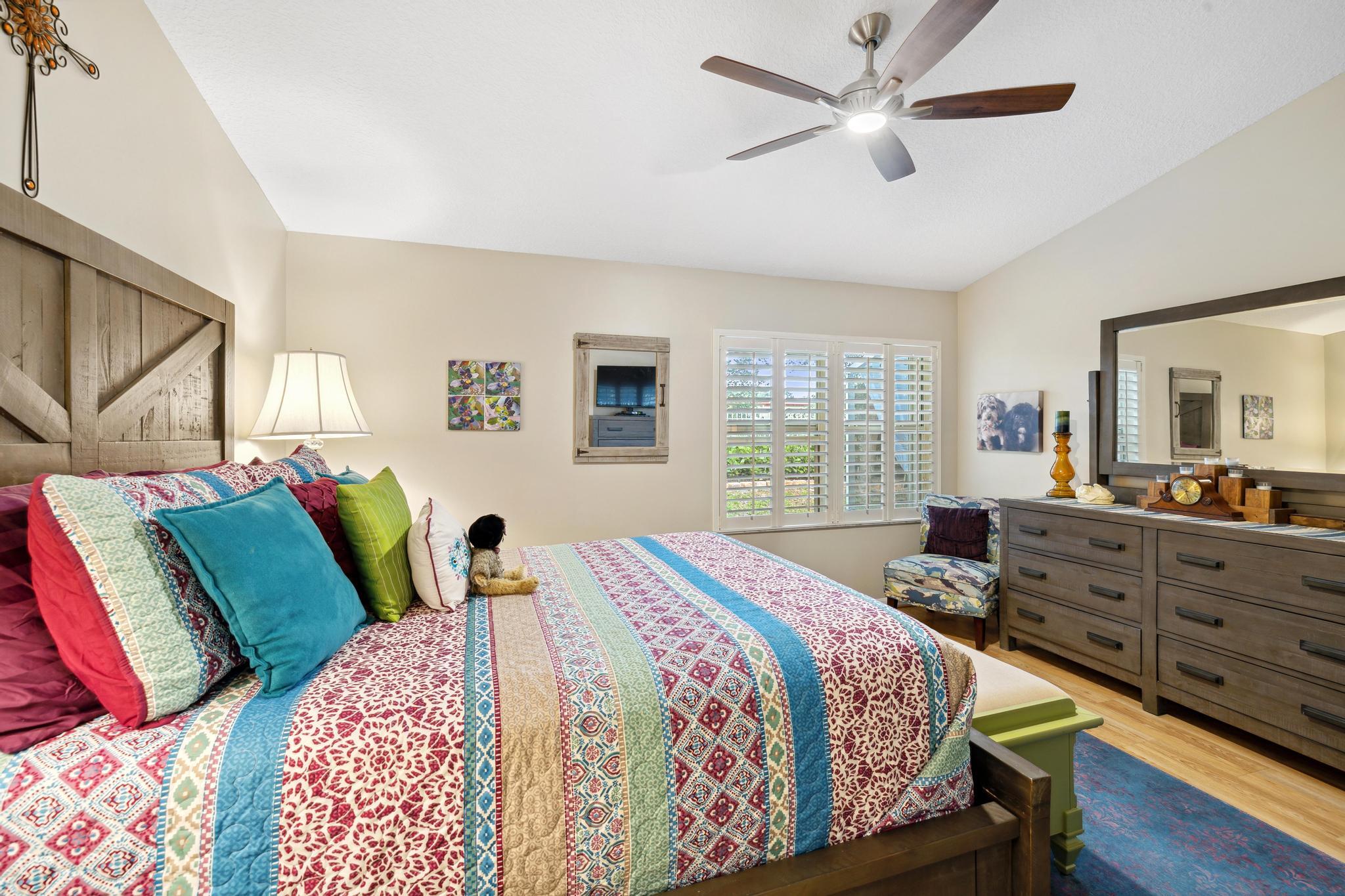 6137 Petunia Road