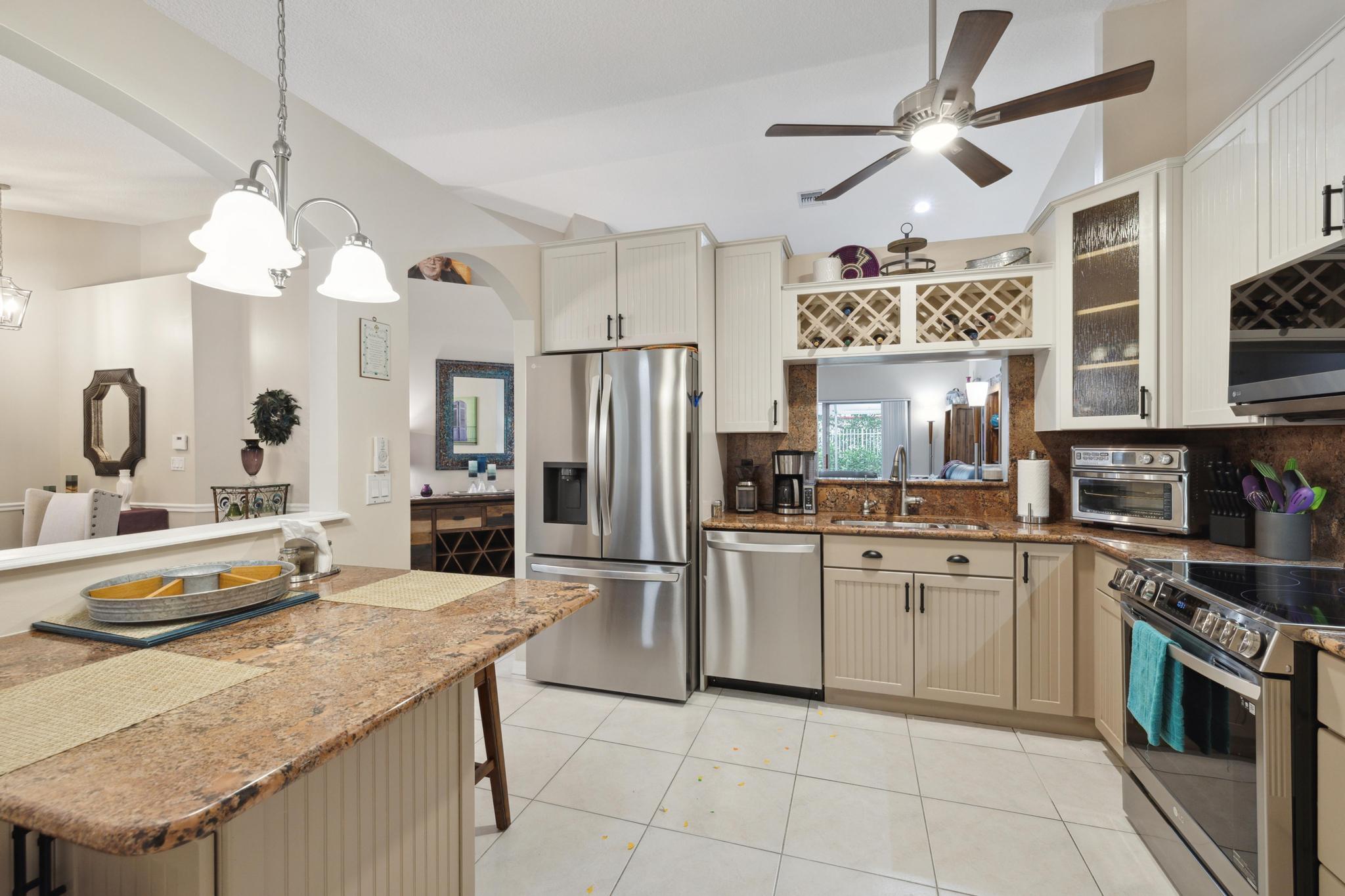 6137 Petunia Road