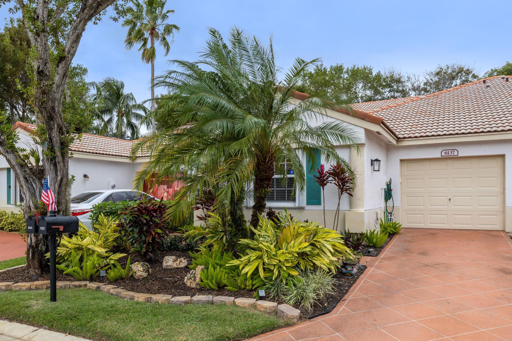6137 Petunia Road