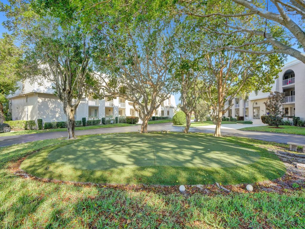 775 Jeffery Street 5-204