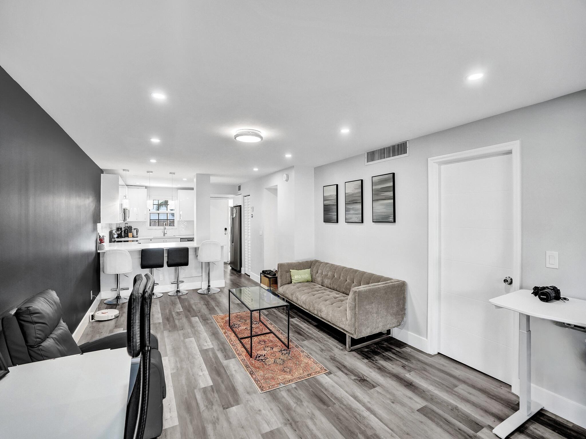 775 Jeffery Street 5-204