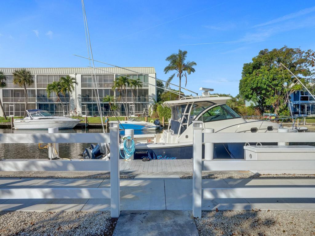 775 Jeffery Street 5-204