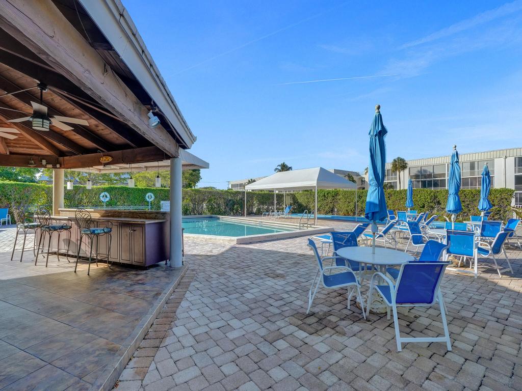 775 Jeffery Street 5-204