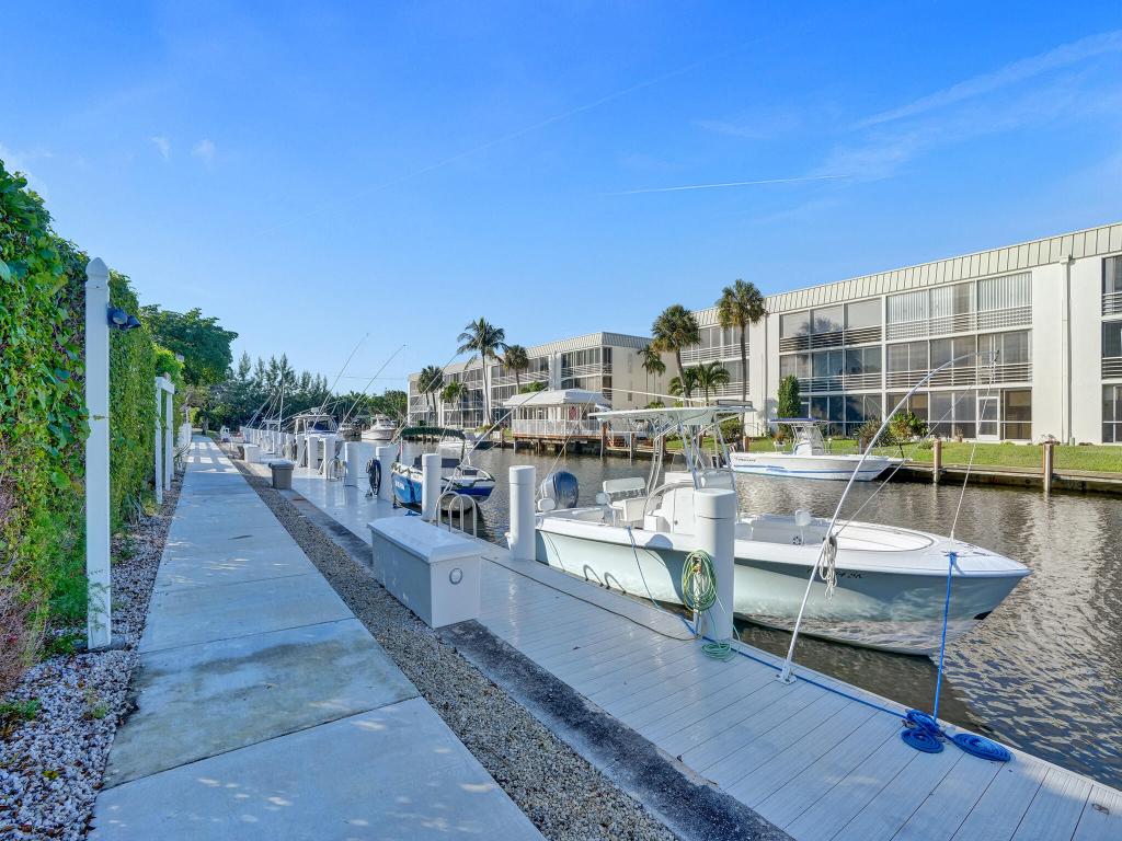 775 Jeffery Street 5-204