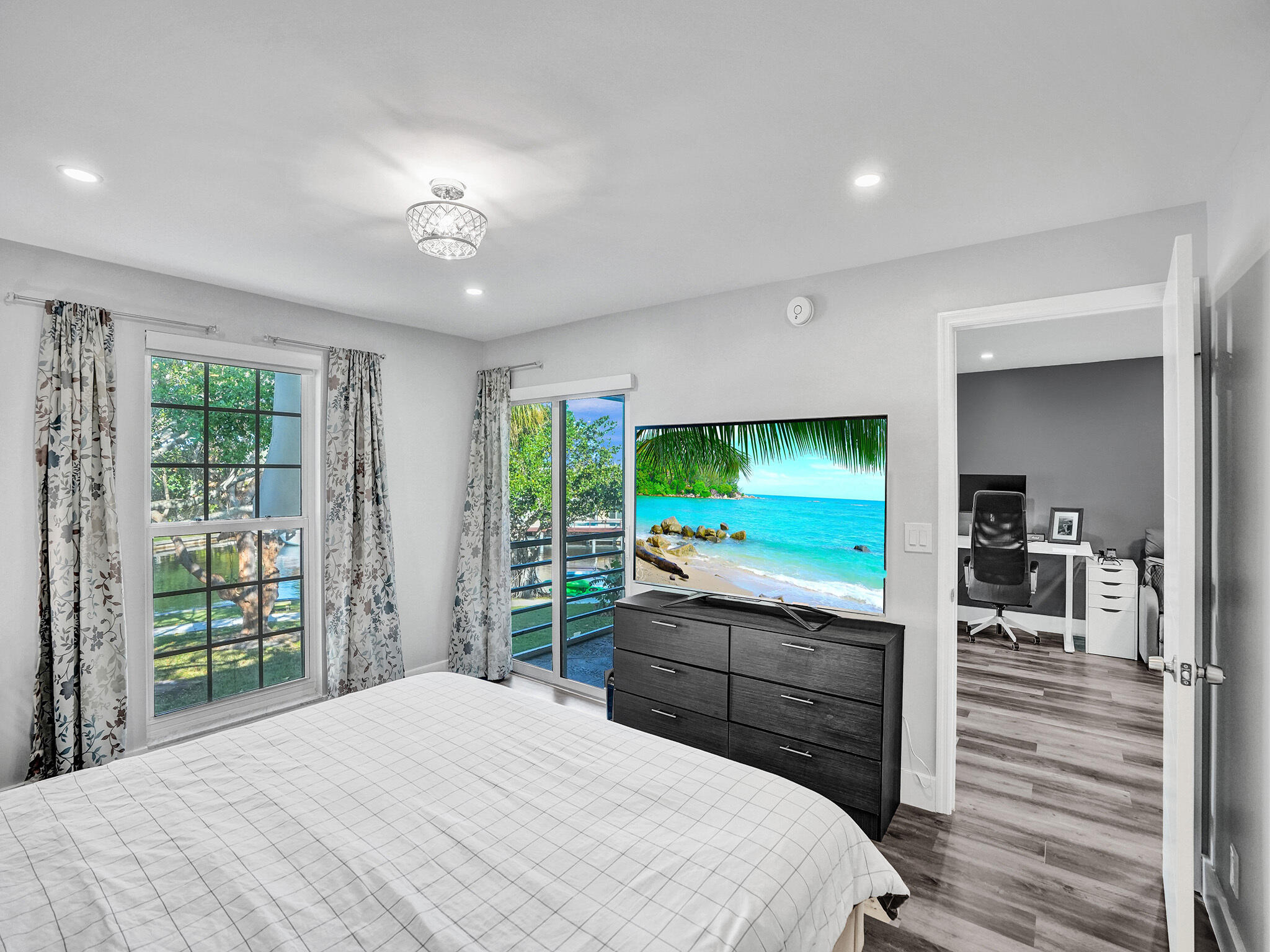 775 Jeffery Street 5-204