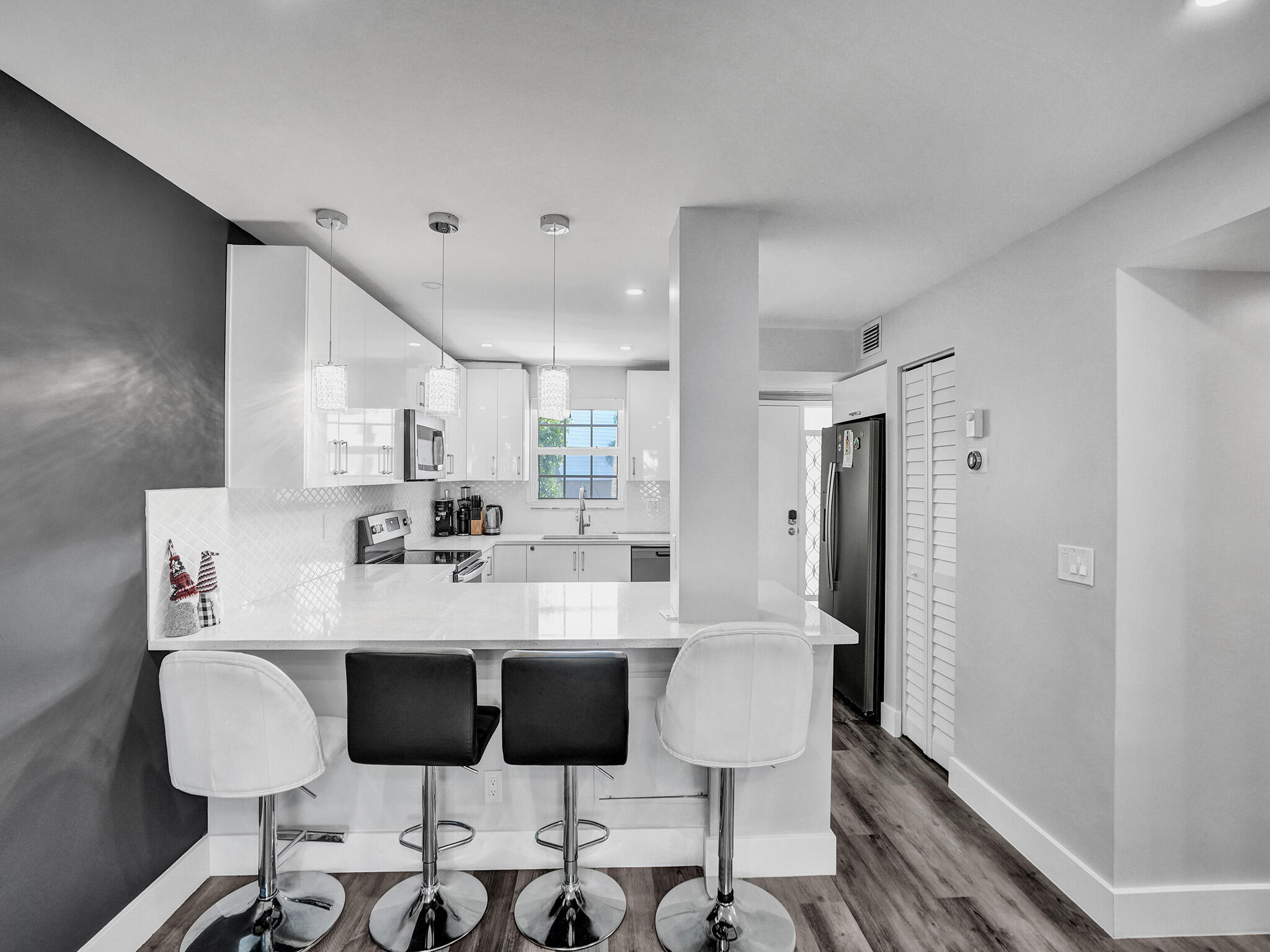 775 Jeffery Street 5-204