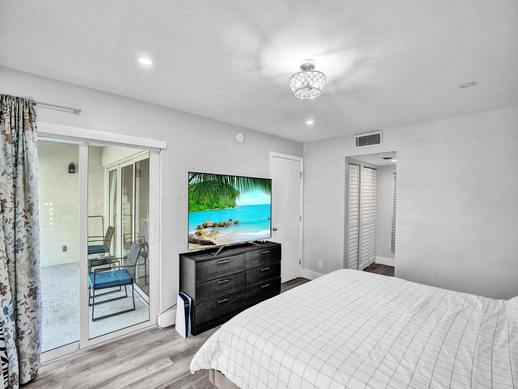 775 Jeffery Street 5-204