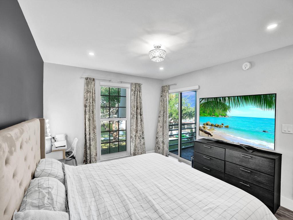 775 Jeffery Street 5-204