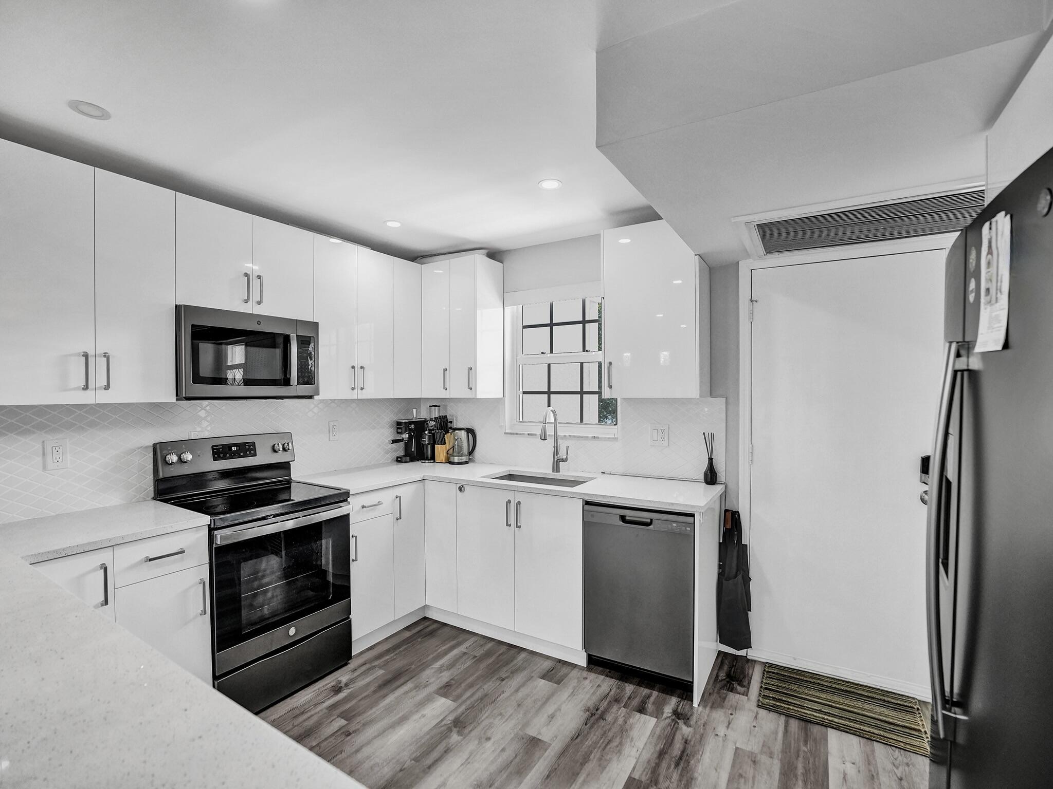 775 Jeffery Street 5-204