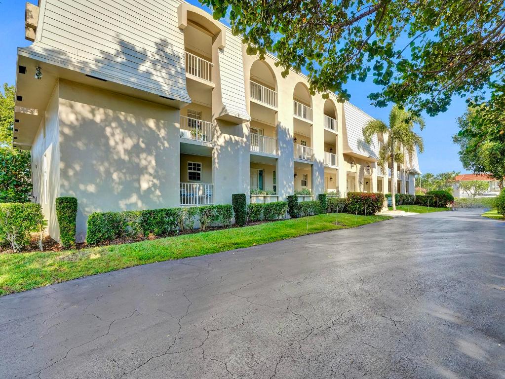 775 Jeffery Street 5-204