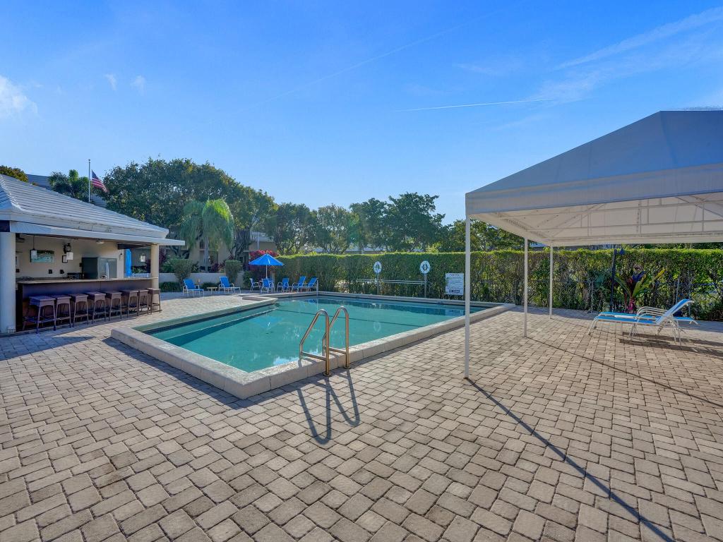 775 Jeffery Street 5-204