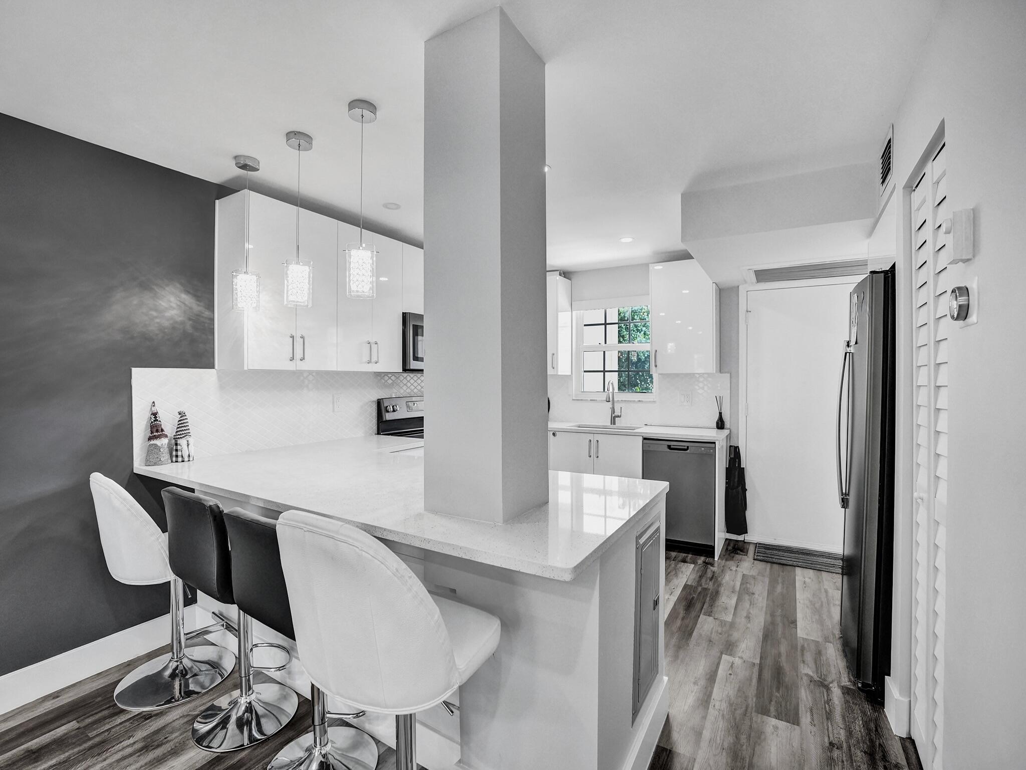 775 Jeffery Street 5-204