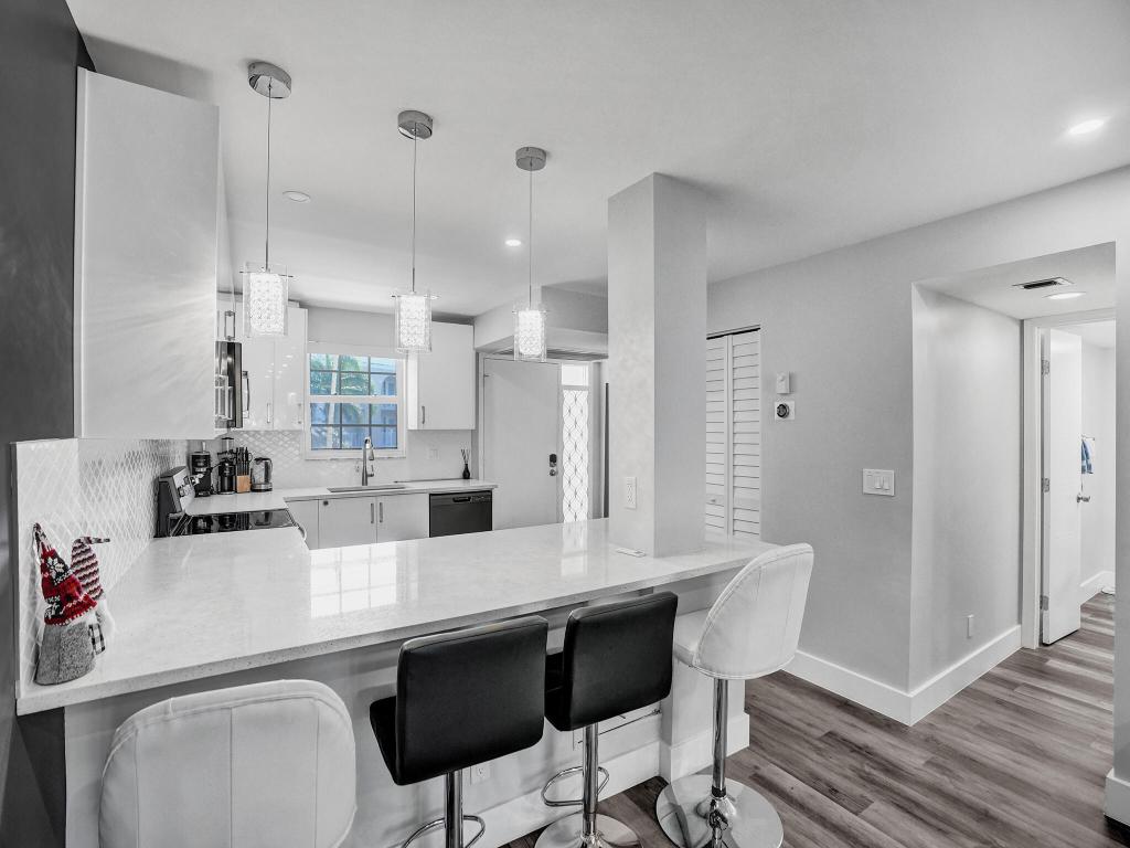 775 Jeffery Street 5-204