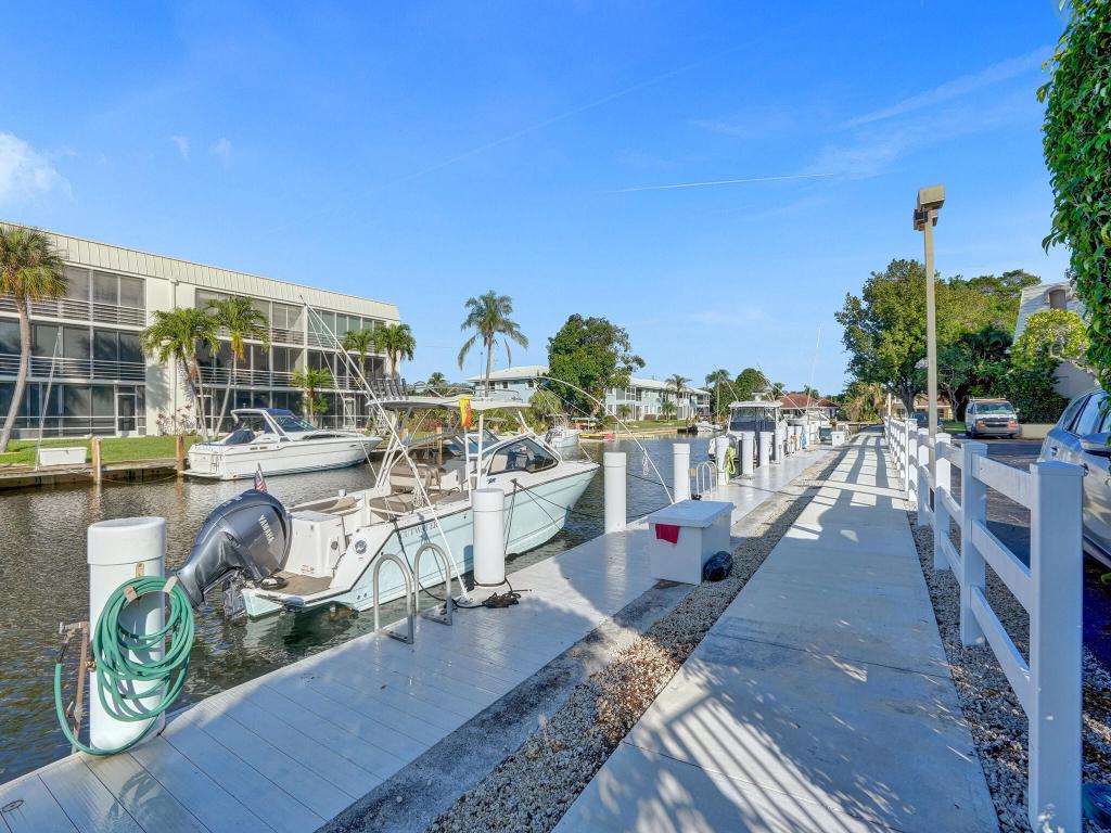 775 Jeffery Street 5-204