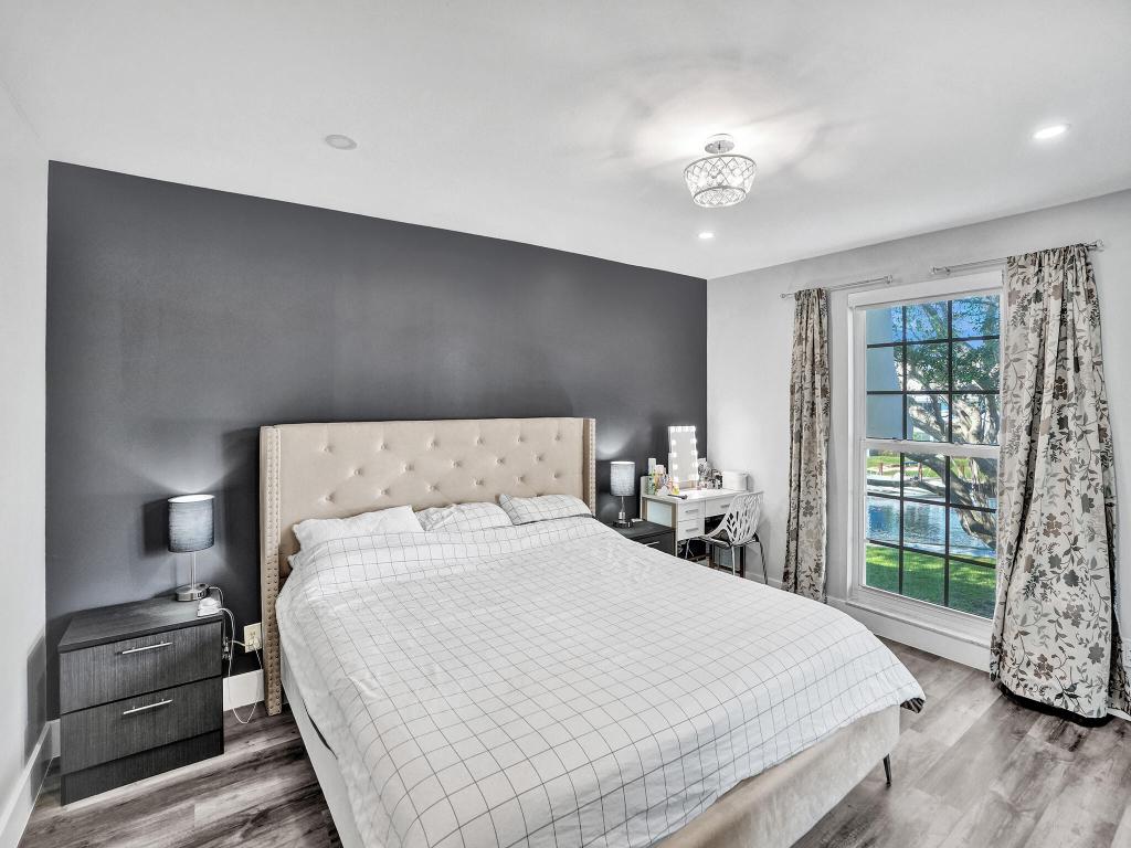 775 Jeffery Street 5-204