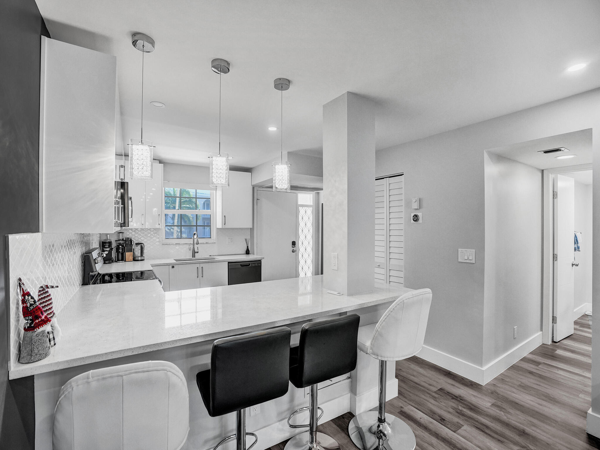 775 Jeffery Street 5-204