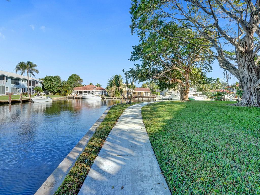 775 Jeffery Street 5-204