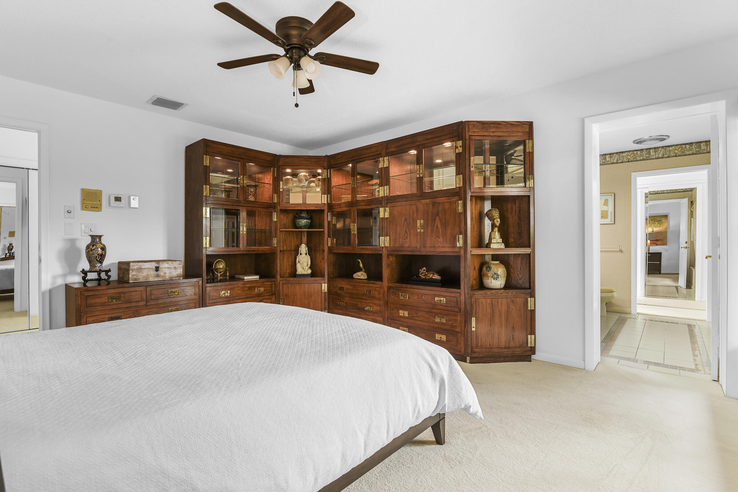 4372 Bocaire Boulevard