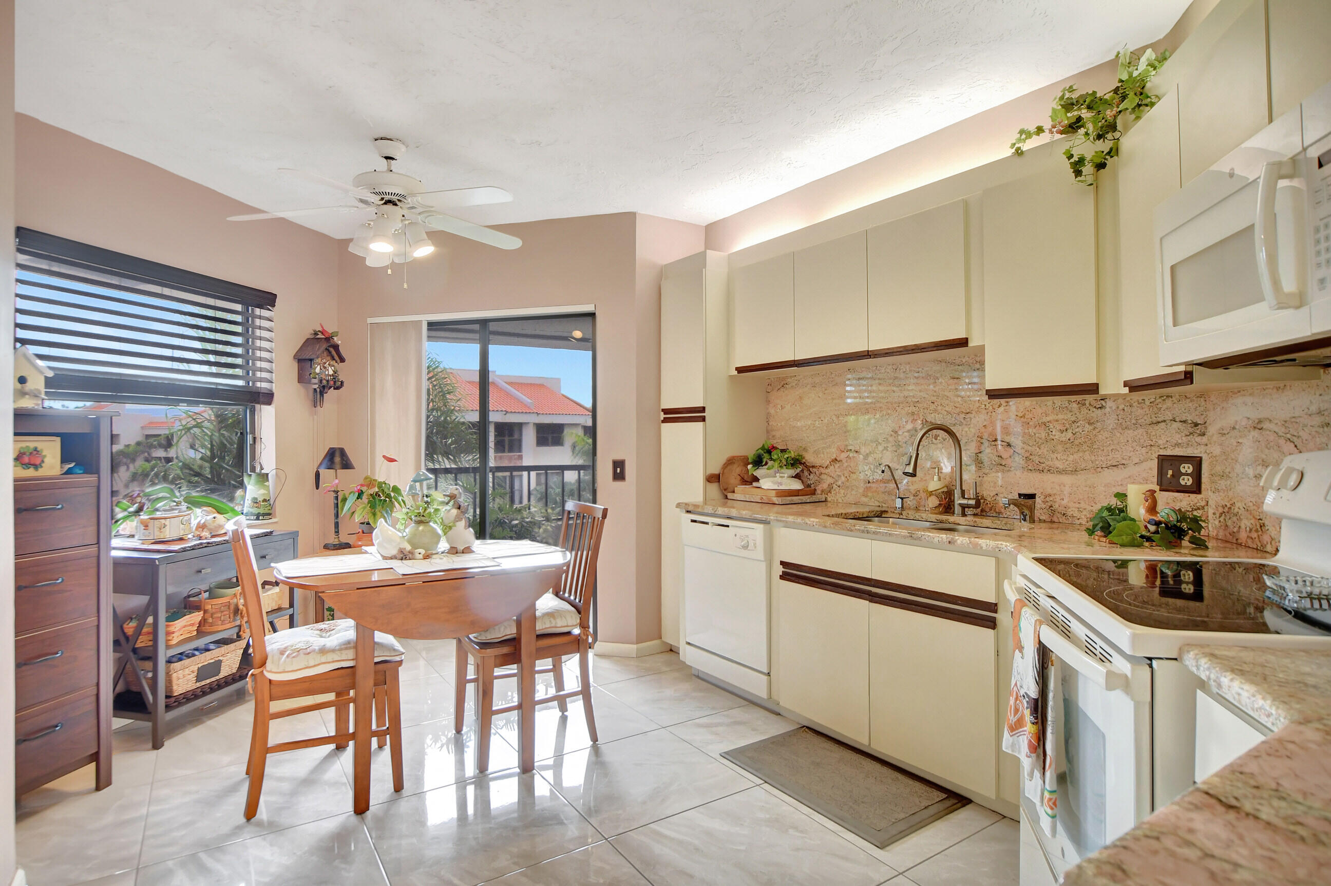 7507 La Paz Boulevard 401