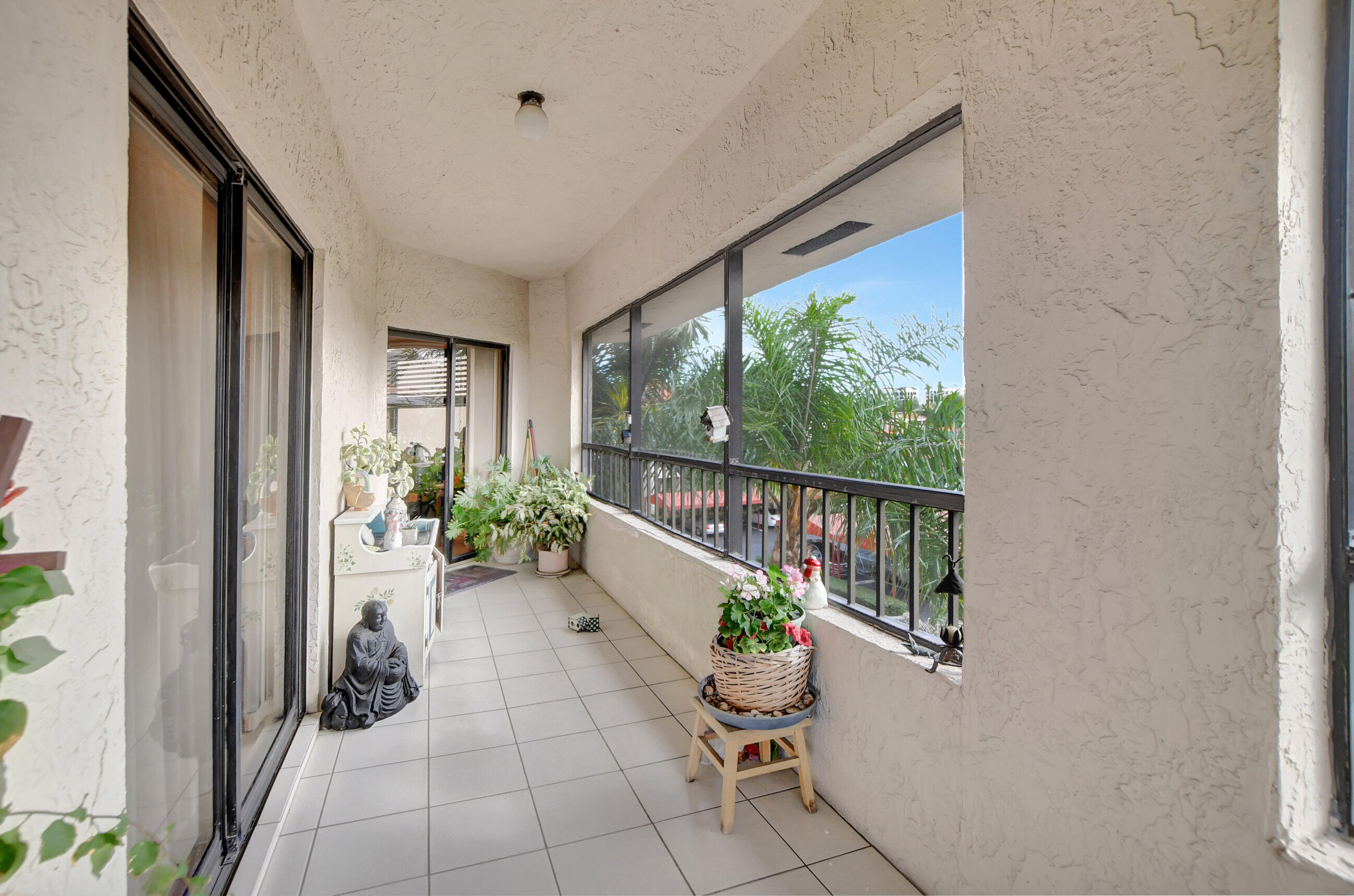 7507 La Paz Boulevard 401