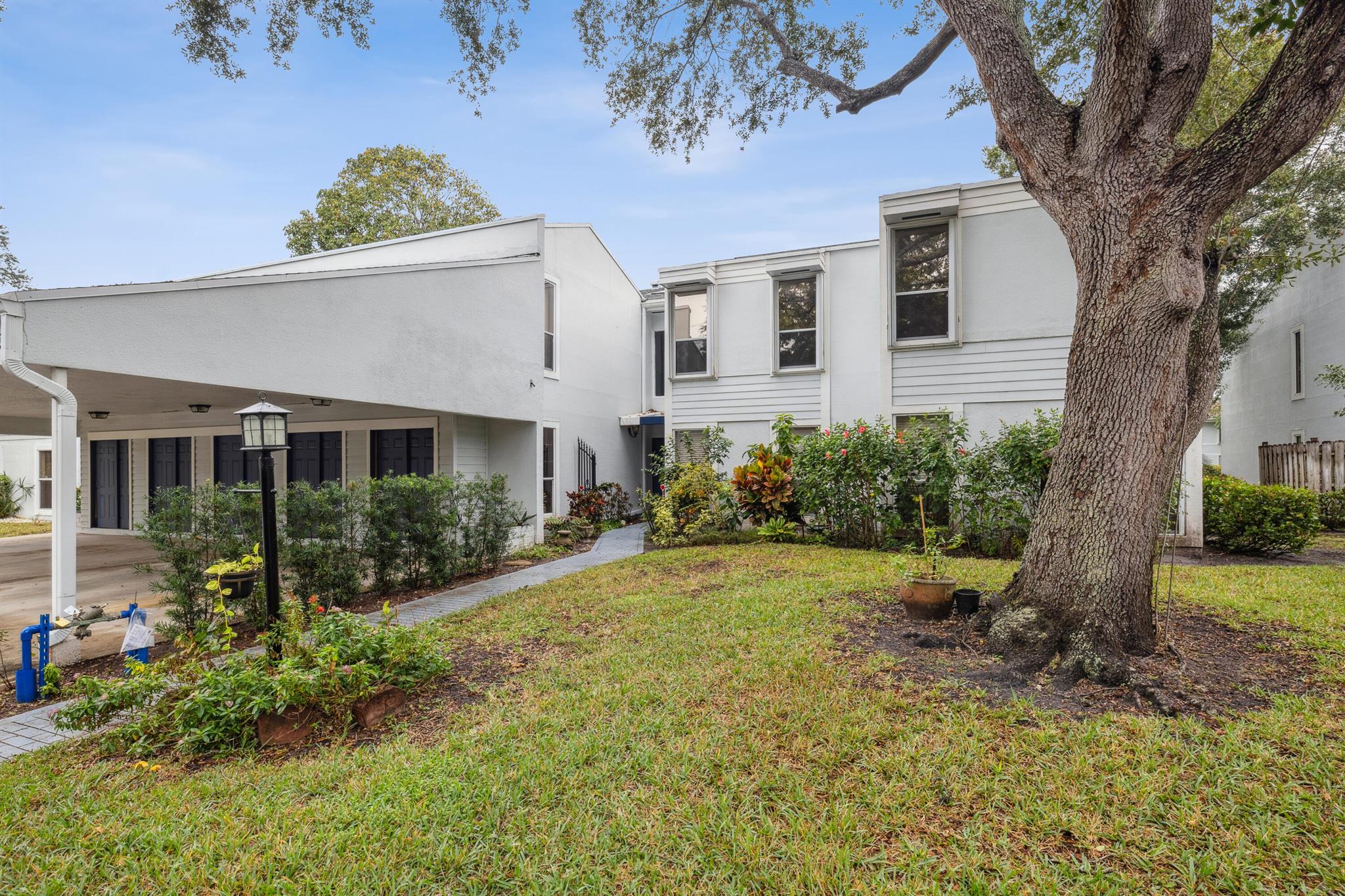 6165 Old Court Road 123