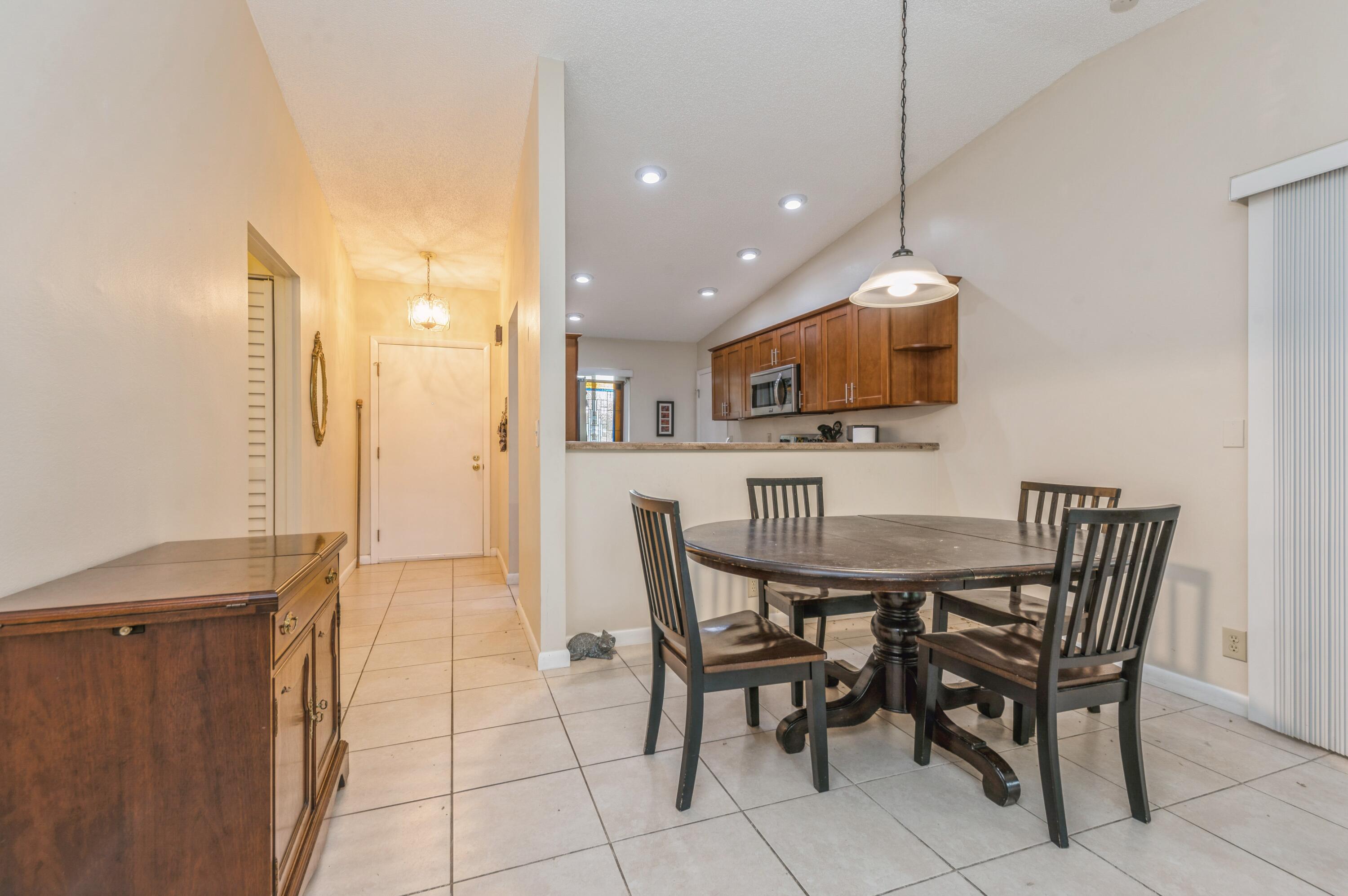 15888 Laurel Oak Circle